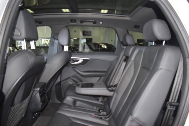 Photo of 2020 White Audi Q7