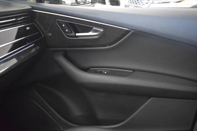 Photo of 2020 White Audi Q7
