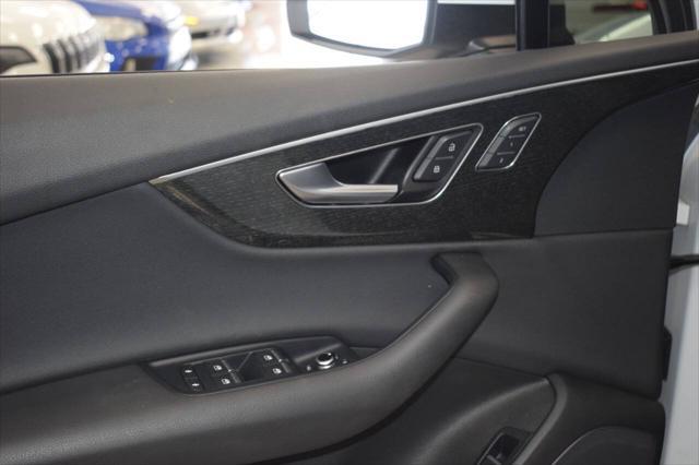 Photo of 2020 White Audi Q7