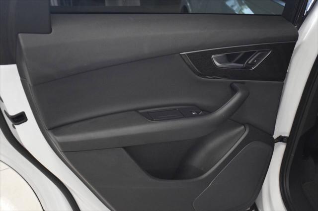 Photo of 2020 White Audi Q7