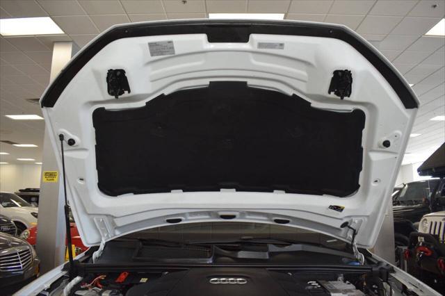 Photo of 2020 White Audi Q7