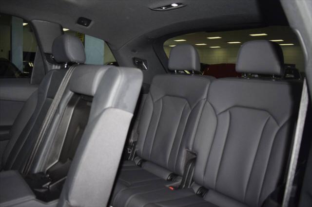 Photo of 2020 White Audi Q7