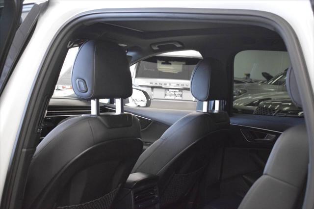 Photo of 2020 White Audi Q7