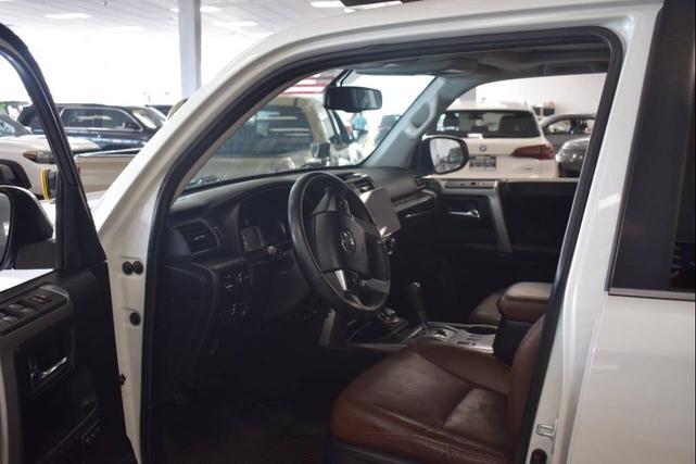 Photo of 2017 Blizzard Pearl Toyota 4Runner