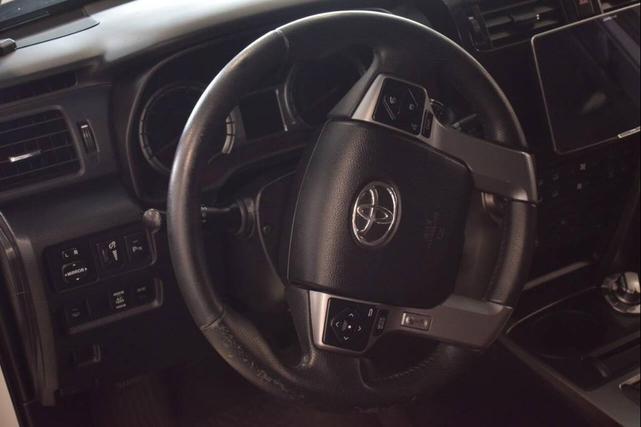Photo of 2017 Blizzard Pearl Toyota 4Runner