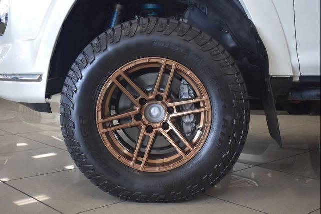 Photo of 2017 Blizzard Pearl Toyota 4Runner