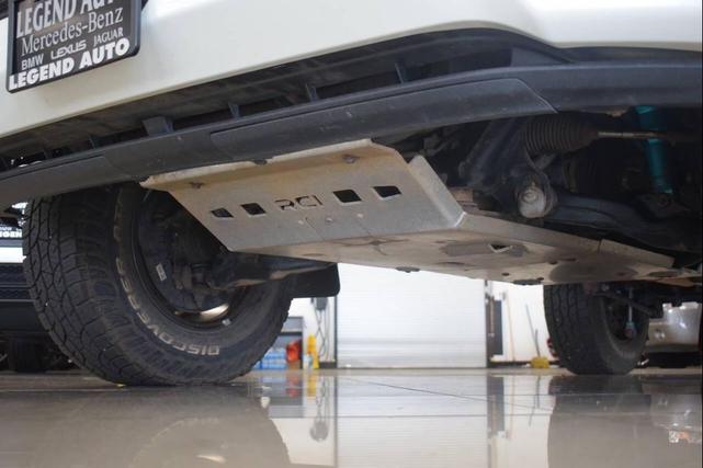 Photo of 2017 Blizzard Pearl Toyota 4Runner