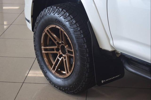 Photo of 2017 Blizzard Pearl Toyota 4Runner