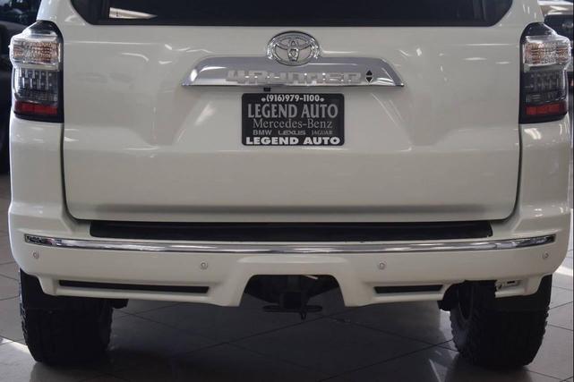 Photo of 2017 Blizzard Pearl Toyota 4Runner