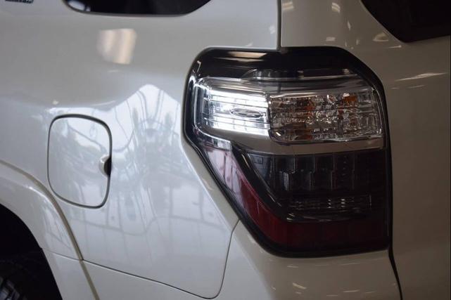 Photo of 2017 Blizzard Pearl Toyota 4Runner