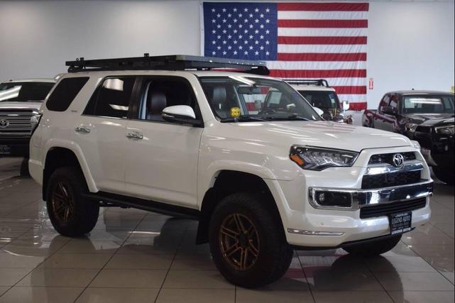 Photo of 2017 Blizzard Pearl Toyota 4Runner