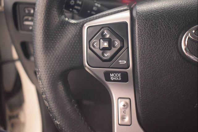Photo of 2017 Blizzard Pearl Toyota 4Runner