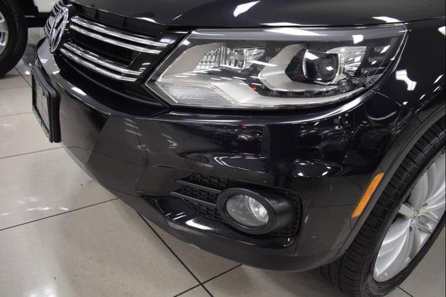 Photo of 2016 Deep Black Pearl Volkswagen Tiguan