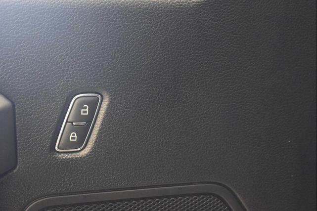 Photo of 2019 Oxford White Ford F-150