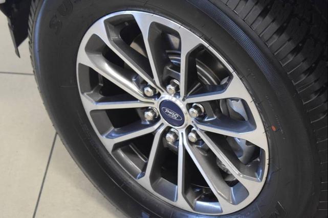 Photo of 2019 Oxford White Ford F-150