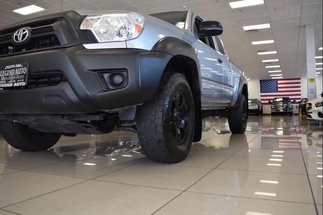 Photo of 2015 Silver Sky Metallic Toyota Tacoma