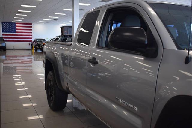 Photo of 2015 Silver Sky Metallic Toyota Tacoma