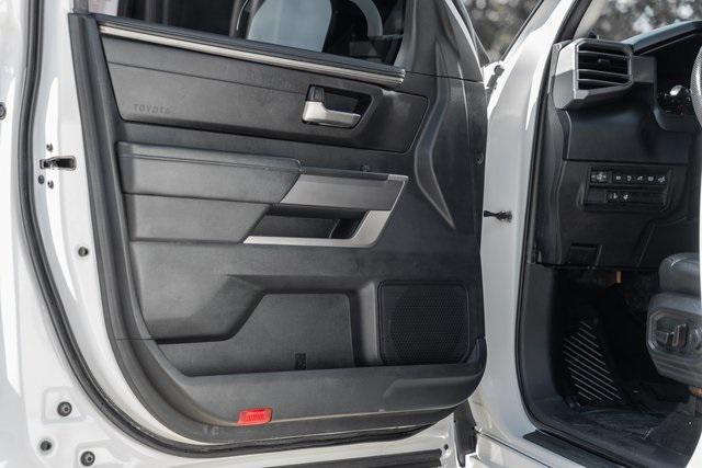 Photo of 2022 White Toyota Tundra