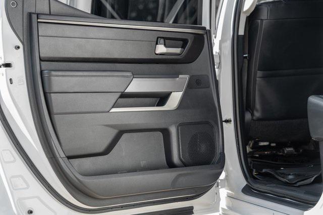 Photo of 2022 White Toyota Tundra