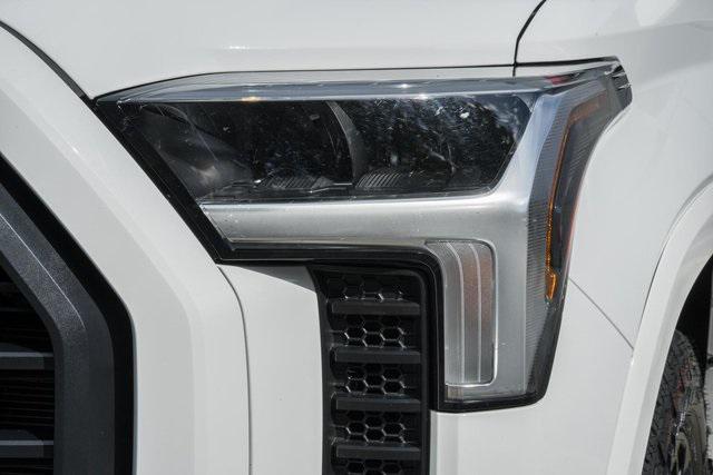 Photo of 2022 White Toyota Tundra