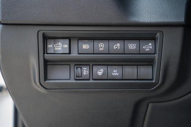 Photo of 2022 White Toyota Tundra