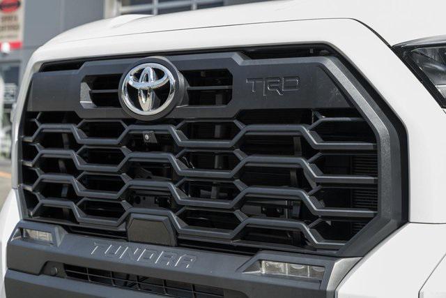 Photo of 2022 White Toyota Tundra