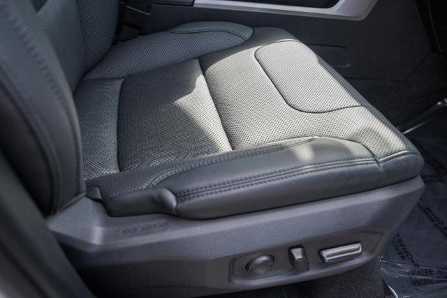 Photo of 2022 White Toyota Tundra