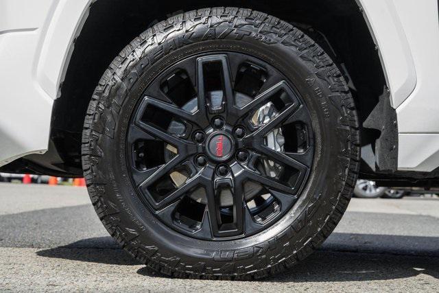 Photo of 2022 White Toyota Tundra