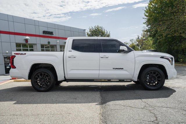 Photo of 2022 White Toyota Tundra