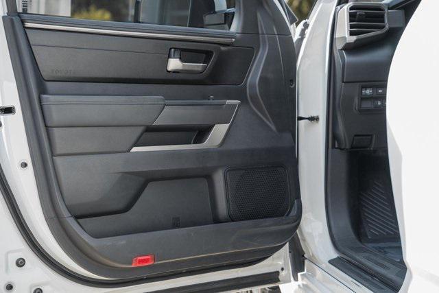 Photo of 2022 White Toyota Tundra
