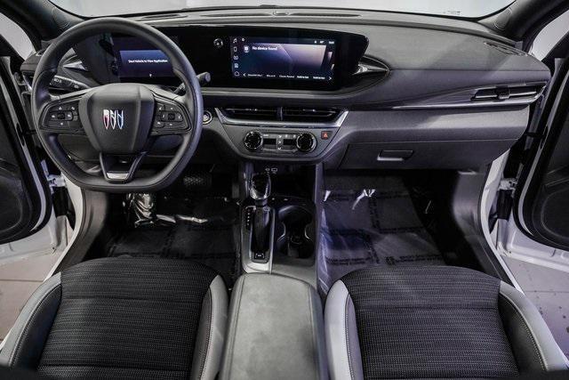 Photo of 2024 Summit White Buick Envista