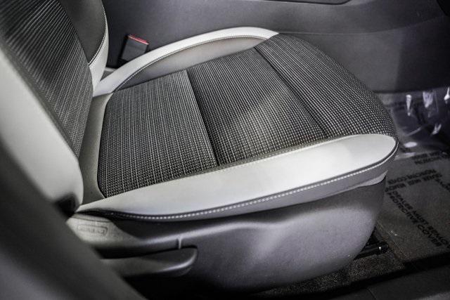 Photo of 2024 Summit White Buick Envista