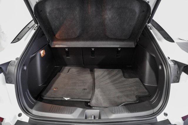 Photo of 2024 Summit White Buick Envista