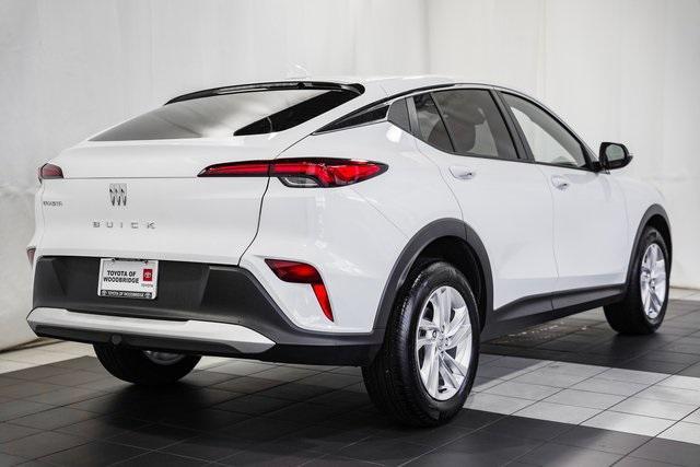 Photo of 2024 Summit White Buick Envista