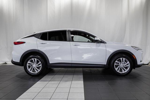 Photo of 2024 Summit White Buick Envista