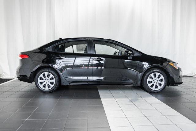 Photo of 2023 Midnight Black Metallic Toyota Corolla