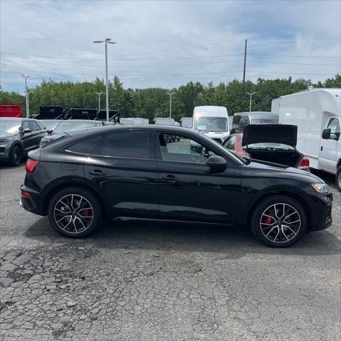 Photo of 2023 Black Metallic Audi SQ5