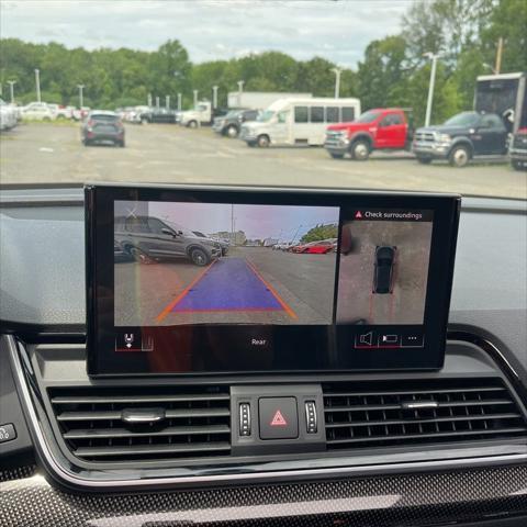 Photo of 2023 Black Metallic Audi SQ5