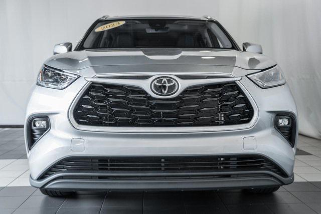 Photo of 2023 Celestial Silver Toyota Highlander
