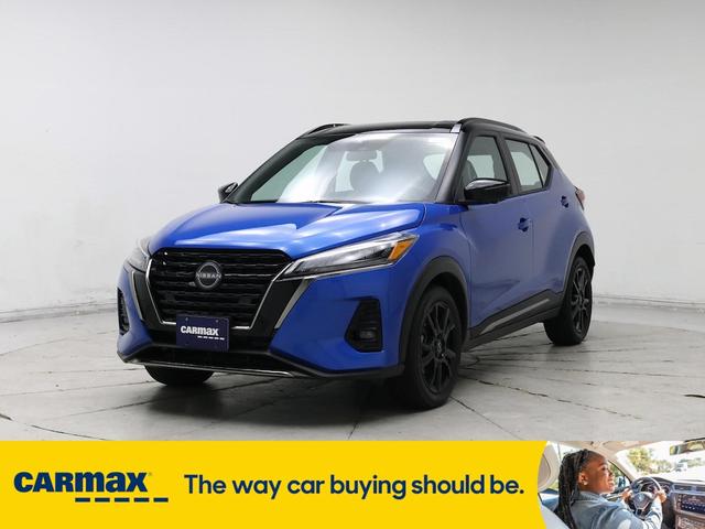 Photo of 2024 Blue Nissan Kicks