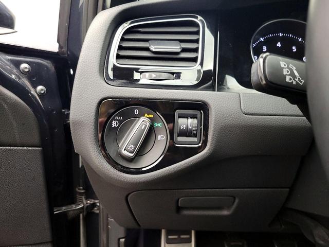 Photo of 2019 Gray Volkswagen Golf GTI