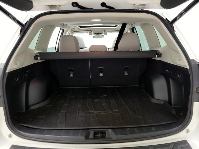 Photo of 2021 White Subaru Forester