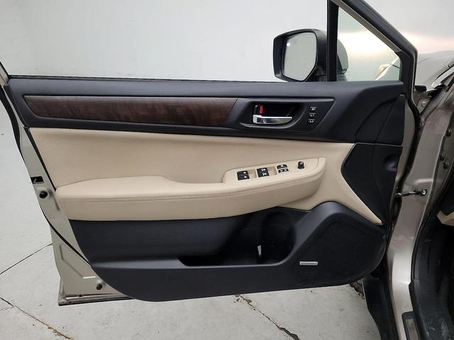 Photo of 2015 Silver Subaru Outback