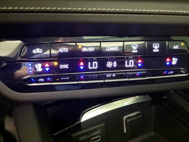 Photo of 2021 Gray Buick Envision
