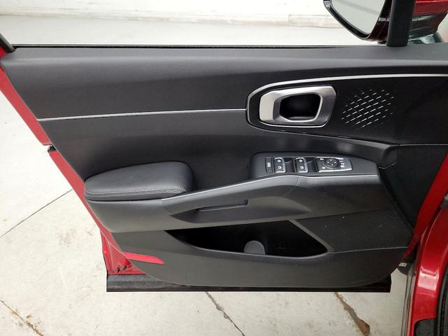 Photo of 2021 Red Kia Sorento Hybrid