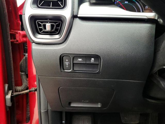 Photo of 2021 Red Kia Sorento Hybrid
