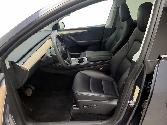 Photo of 2023 Gray Tesla Model Y