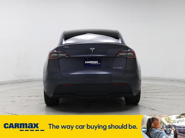 Photo of 2023 Gray Tesla Model Y
