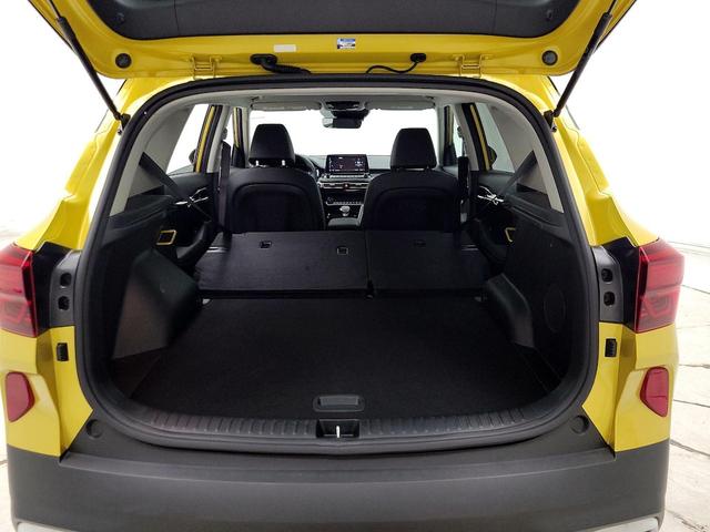 Photo of 2023 Gold Kia Seltos