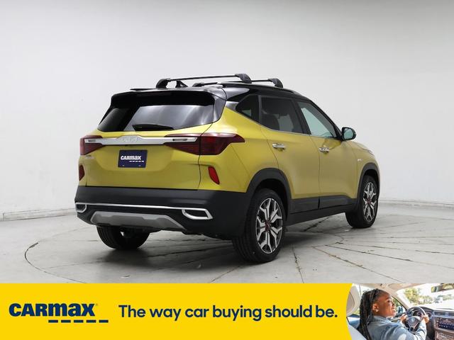 Photo of 2023 Gold Kia Seltos